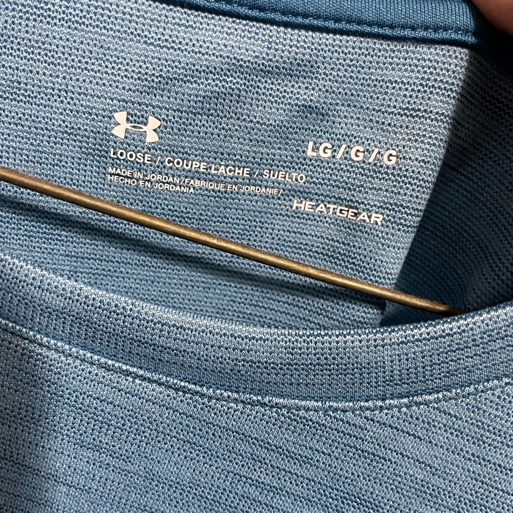 Woman’s Large Under Armor T